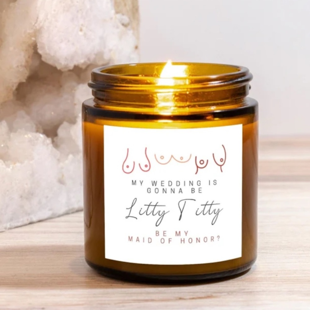 NWT Maid of Honor Proposal Candle - Large (9oz)